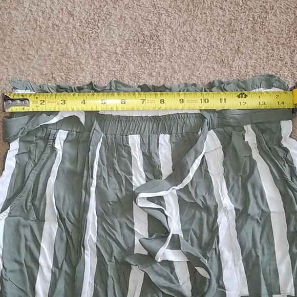 M Charlotte Russe Paperbag Waist Tie Tapered Pants - Picture 5 of 8